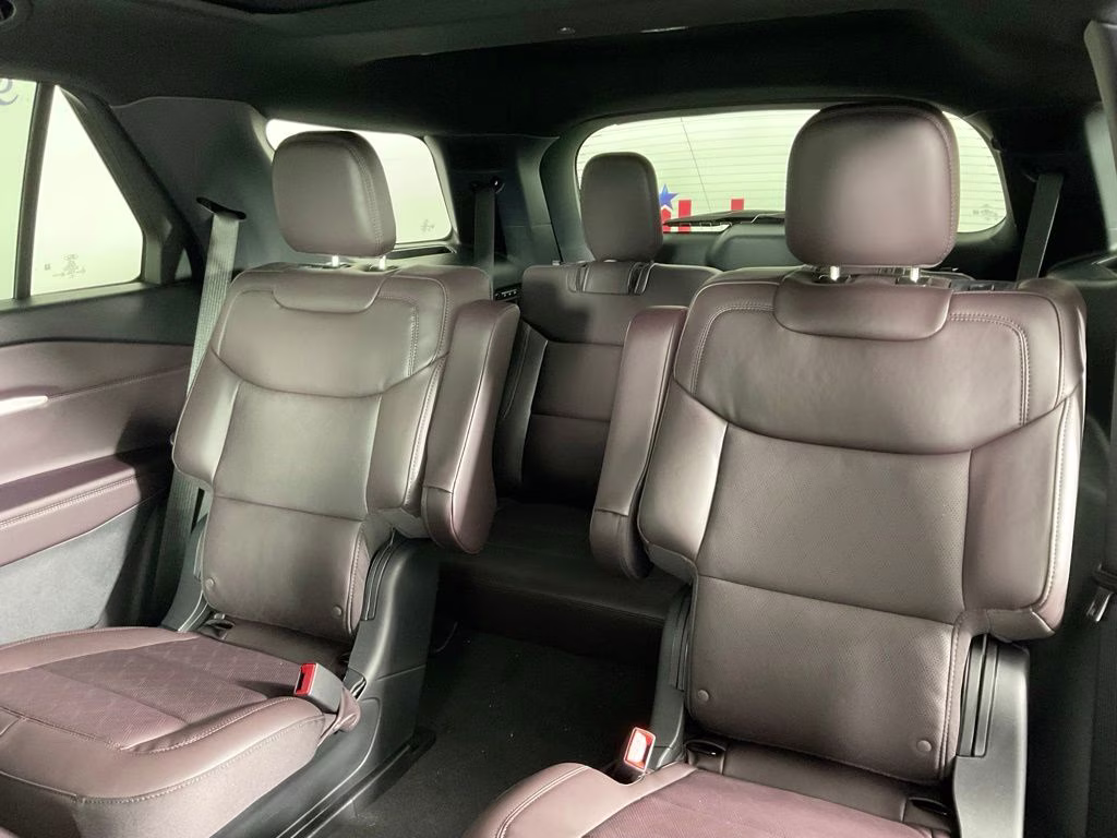 2026 Black Metallic Ford Explorer Platinum RWD SUV