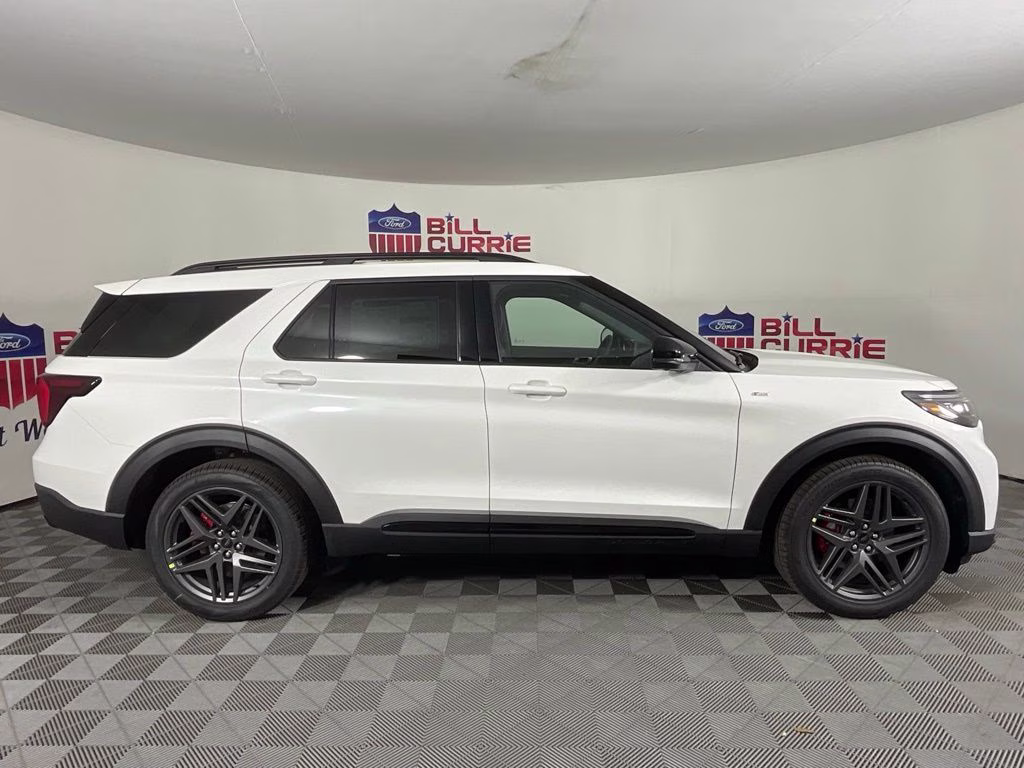2026 White Ford Explorer ST-Line RWD SUV