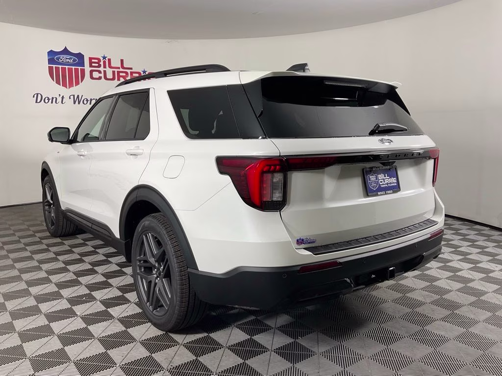 2026 White Ford Explorer ST-Line RWD SUV
