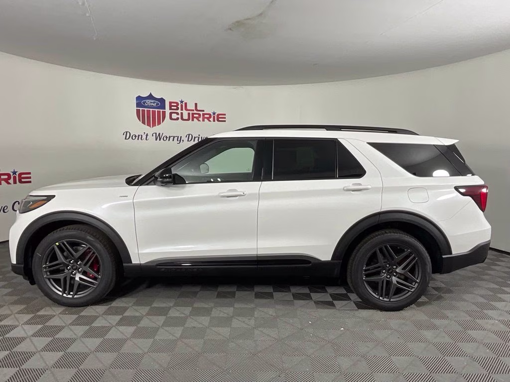2026 White Ford Explorer ST-Line RWD SUV