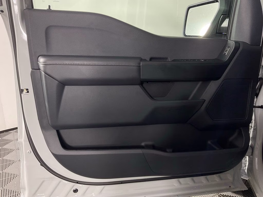 2026 Avalanche Ford F-150 STX 4X4 Truck