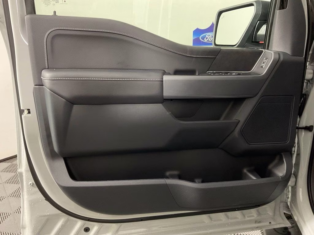 2026 Avalanche Ford F-150 XLT RWD Truck