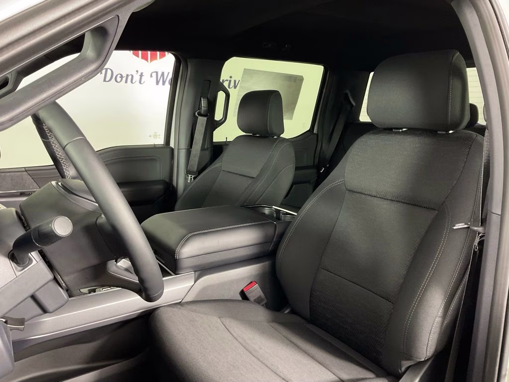 2026 Avalanche Ford F-150 XLT RWD Truck