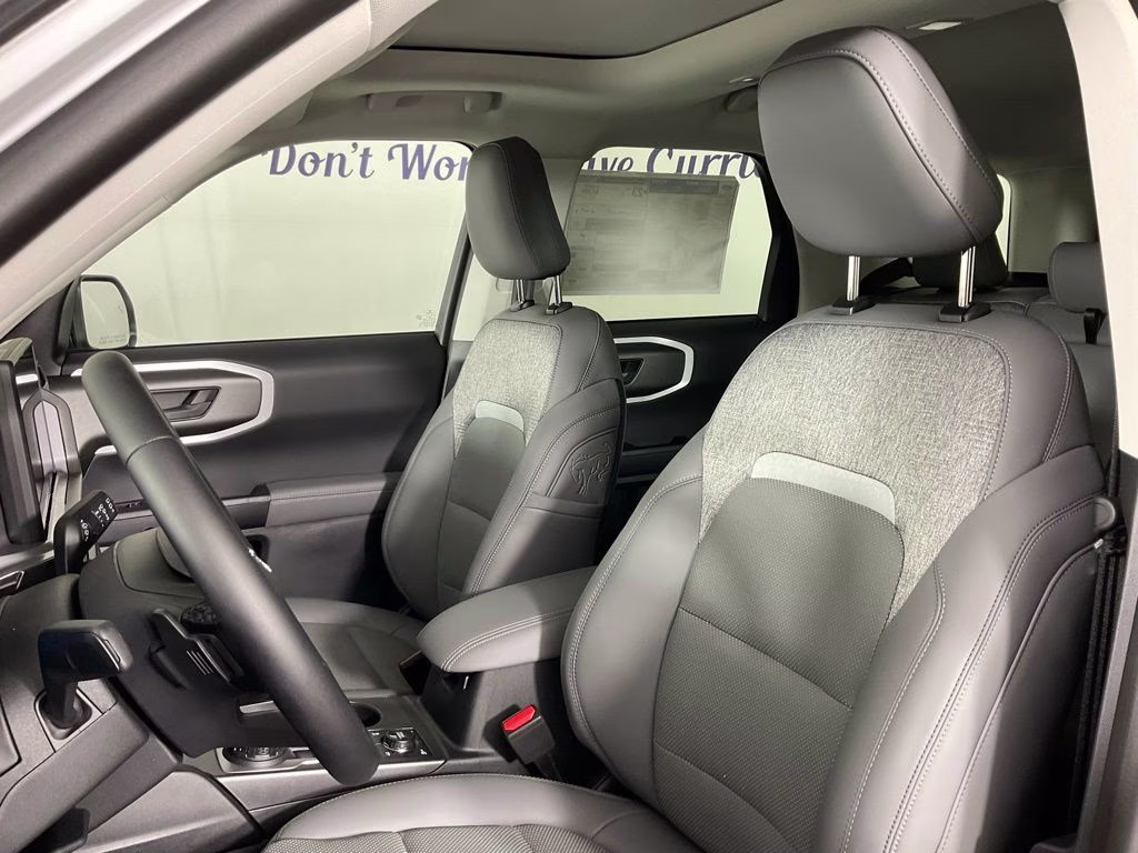 2026 Oxford White Ford Bronco Sport Badlands 4X4 SUV