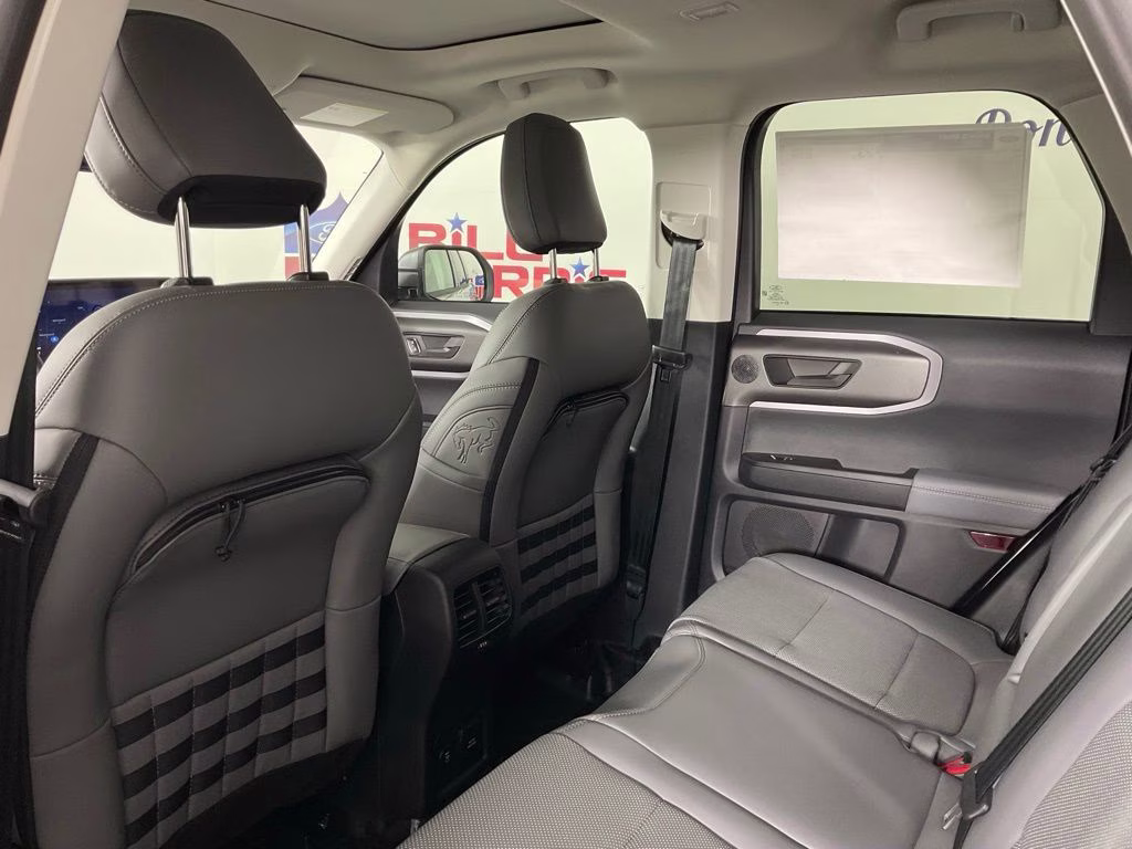 2026 Oxford White Ford Bronco Sport Badlands 4X4 SUV