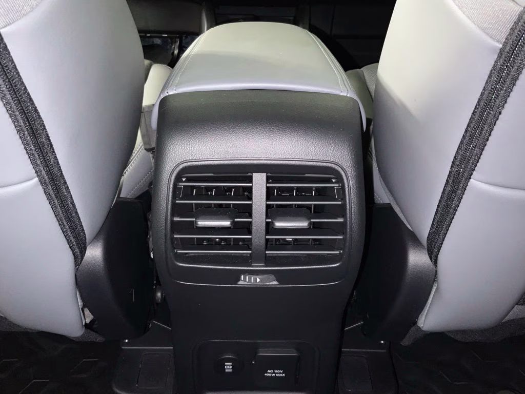 2026 Oxford White Ford Bronco Sport Badlands 4X4 SUV