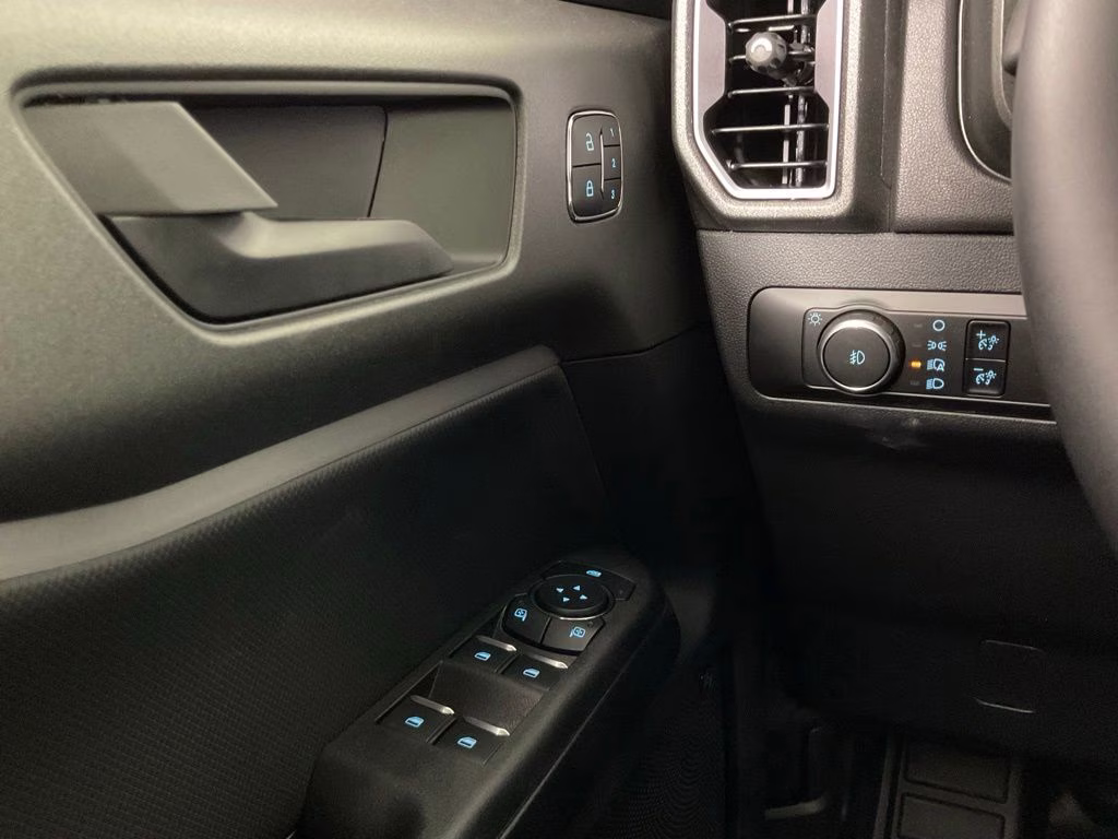 2026 Oxford White Ford Bronco Sport Badlands 4X4 SUV