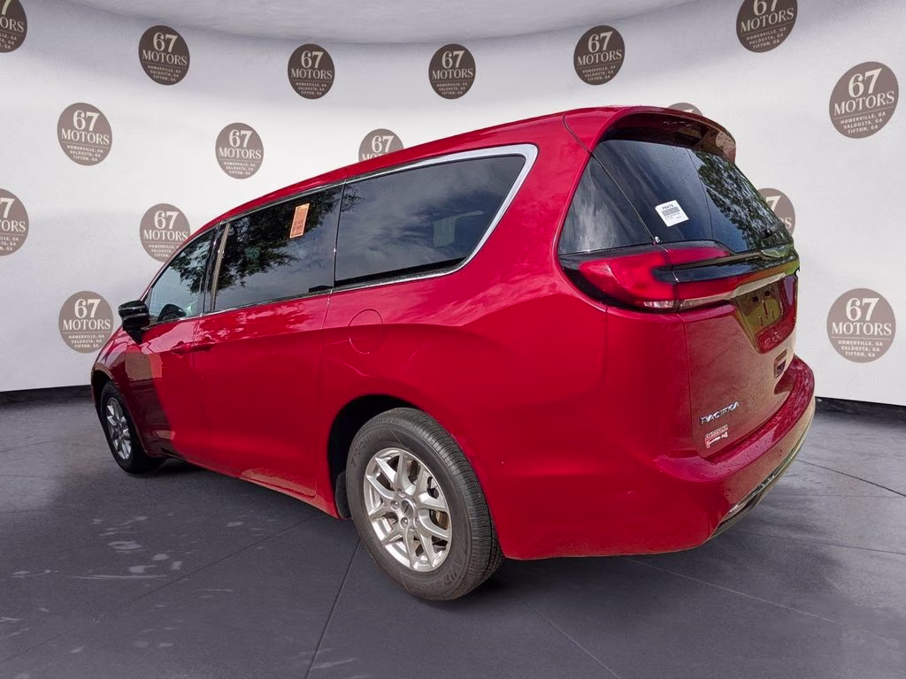 2025 Red Hot Pearlcoat Chrysler Pacifica Select FWD Van