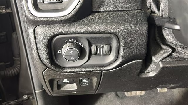 2019 Granite Crystal Metallic Clearcoat Ram 1500 Big Horn/Lone Star 4X4 Truck