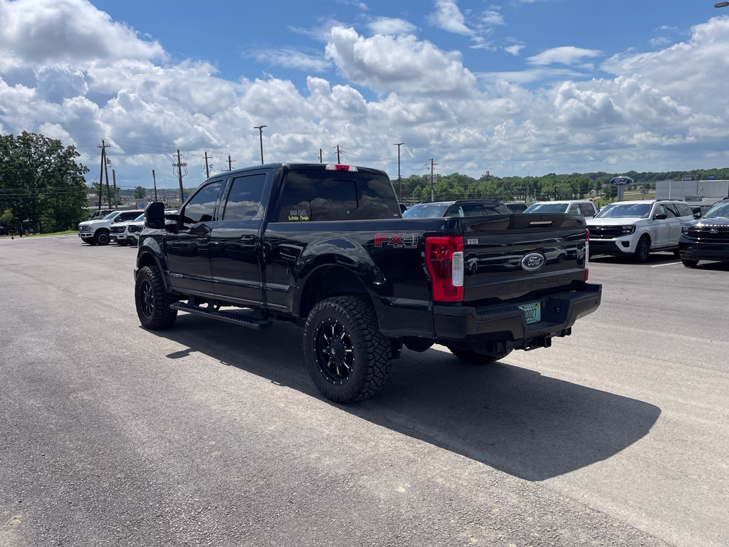 2019 Agate Black Metallic Ford Super Duty F-250 SRW LARIAT 4X4 Truck