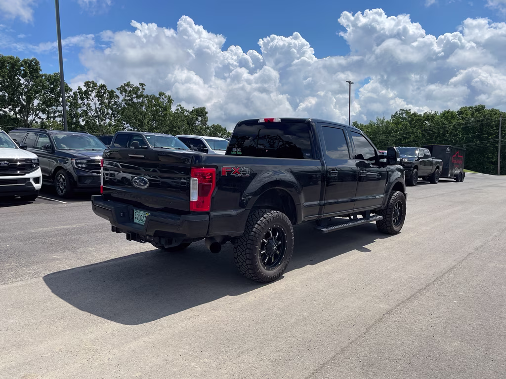 2019 Agate Black Metallic Ford Super Duty F-250 SRW LARIAT 4X4 Truck