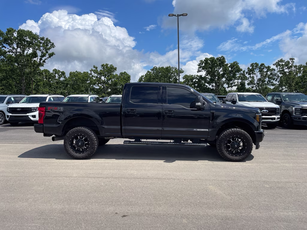 2019 Agate Black Metallic Ford Super Duty F-250 SRW LARIAT 4X4 Truck