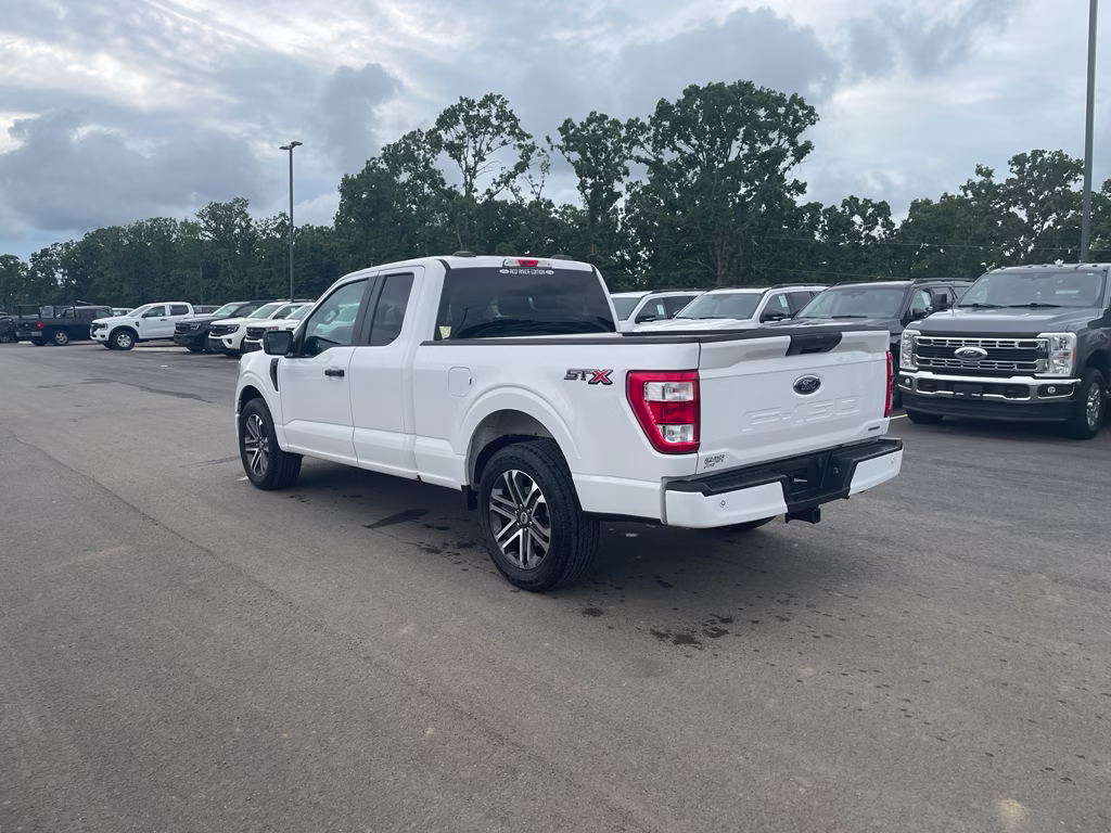 2023 Oxford White Ford F-150 XL RWD Truck