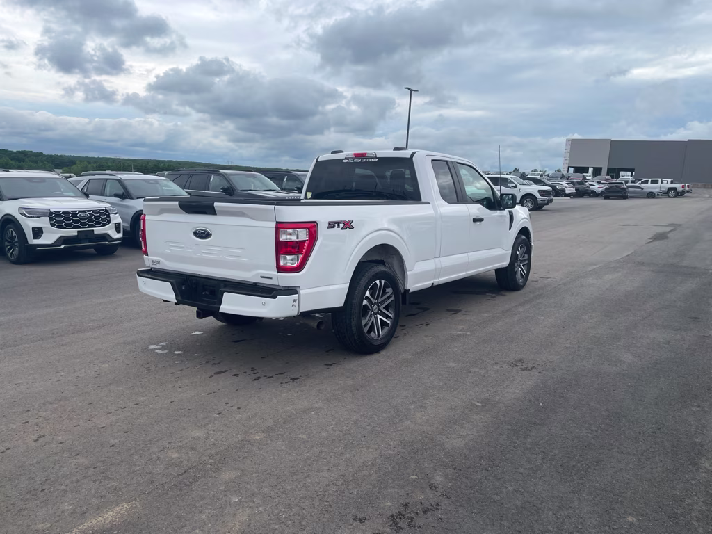 2023 Oxford White Ford F-150 XL RWD Truck