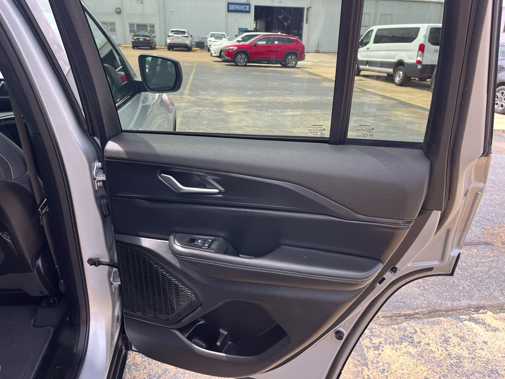 2024 Silver Zynith Jeep Grand Cherokee Laredo X RWD SUV