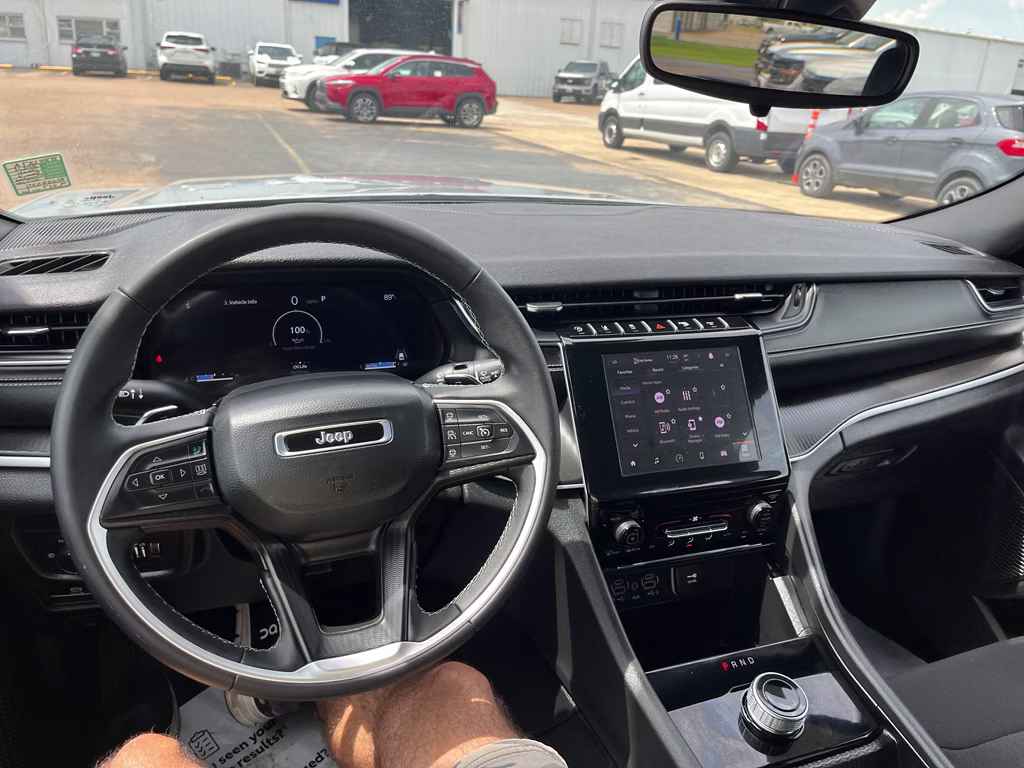 2024 Silver Zynith Jeep Grand Cherokee Laredo X RWD SUV