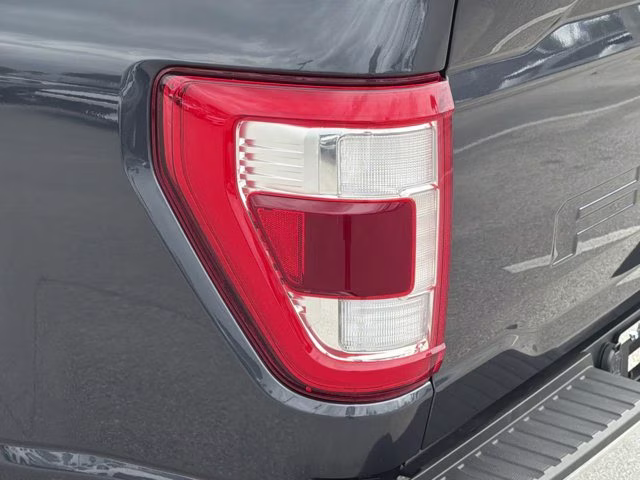 2022 Quartz Metallic Ford F-150 Lariat RWD Truck
