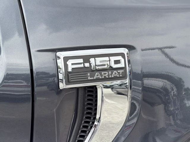 2022 Quartz Metallic Ford F-150 Lariat RWD Truck