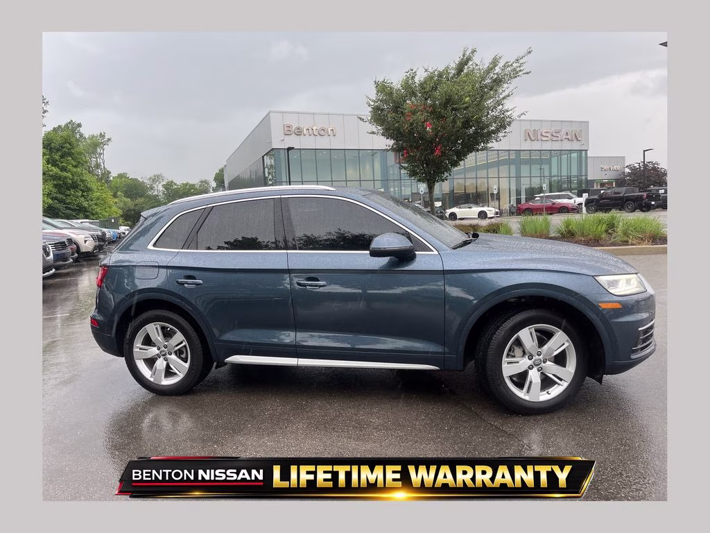 2018 Audi Q5 2.0T quattro S tronic Premium Plus's photo