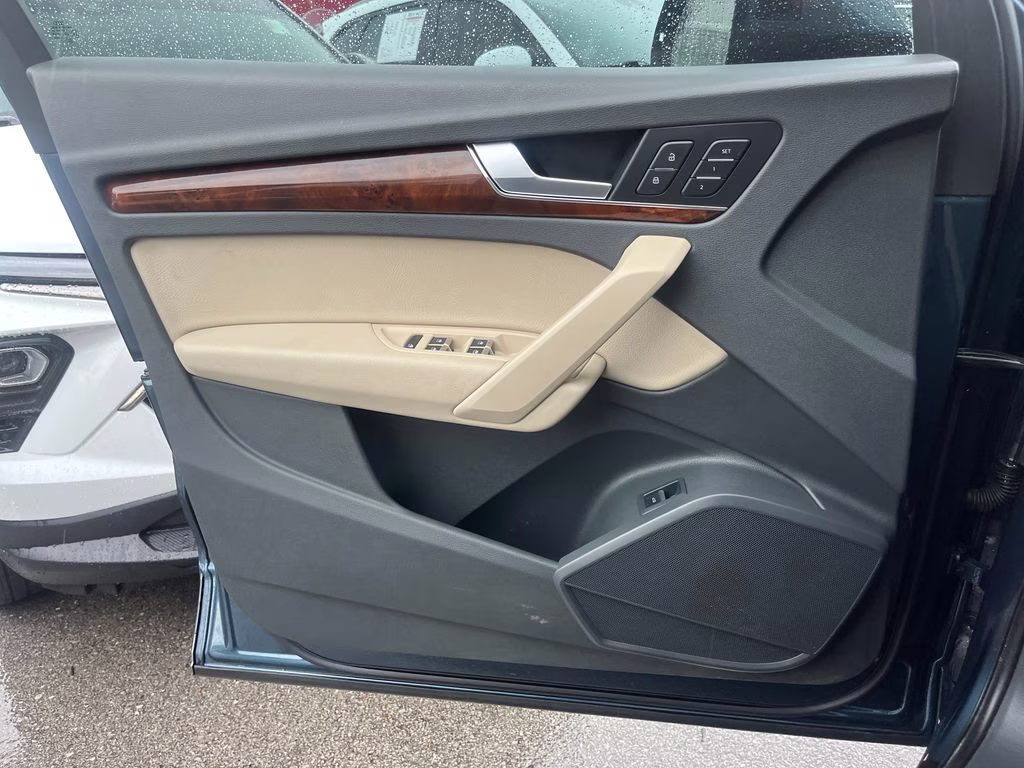 2018 Blue Metallic Audi Q5 2.0T Premium Plus AWD SUV