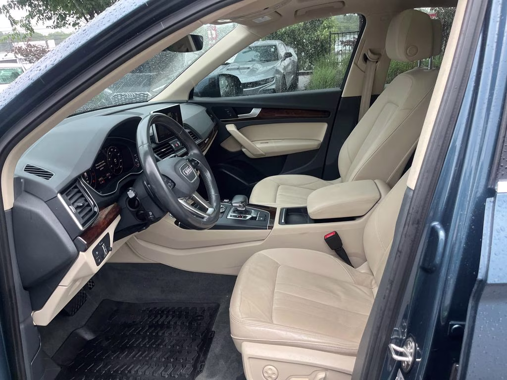 2018 Blue Metallic Audi Q5 2.0T Premium Plus AWD SUV