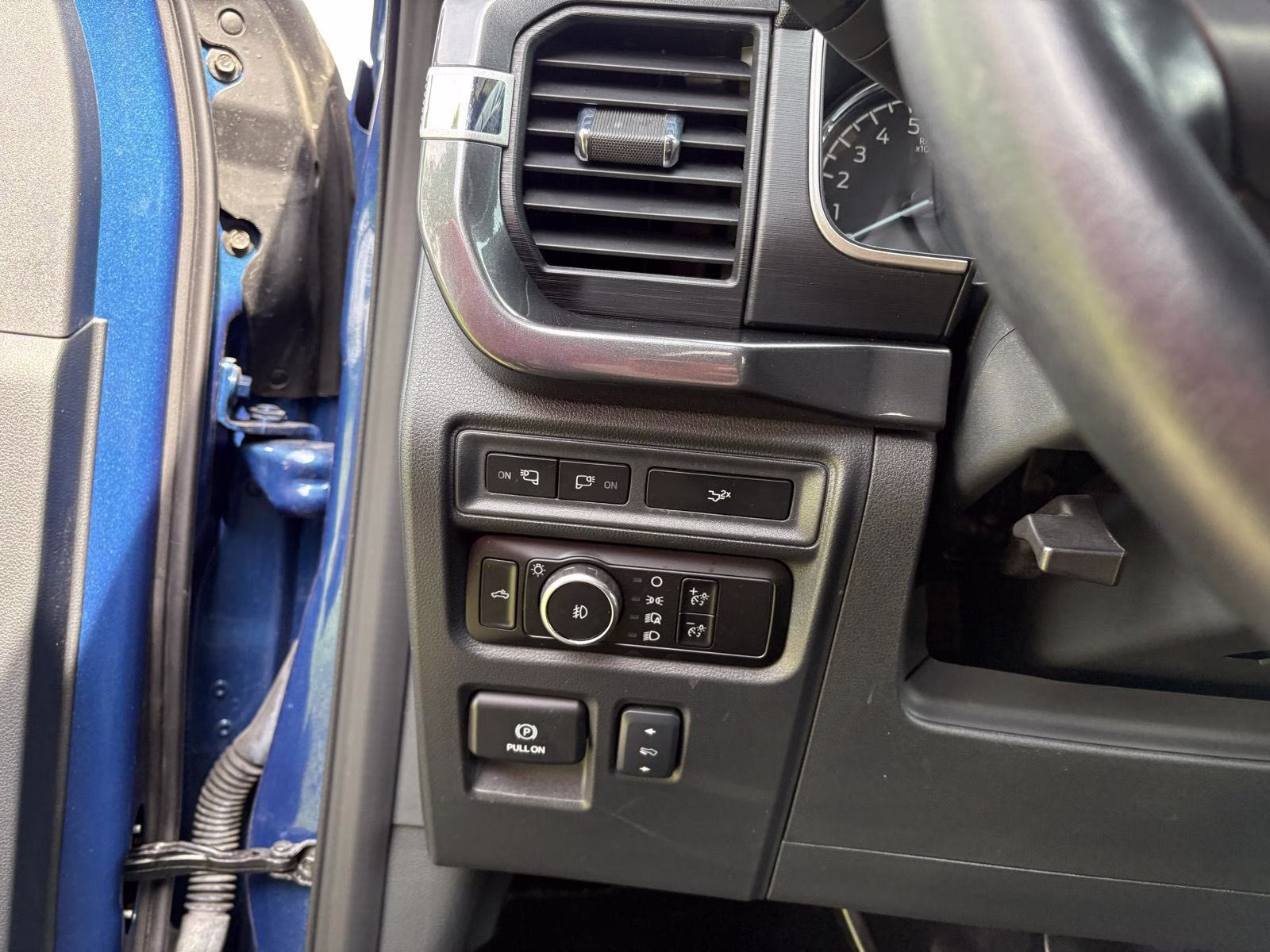 2023 Atlas Blue Ford F-150 XLT 4X4 Truck
