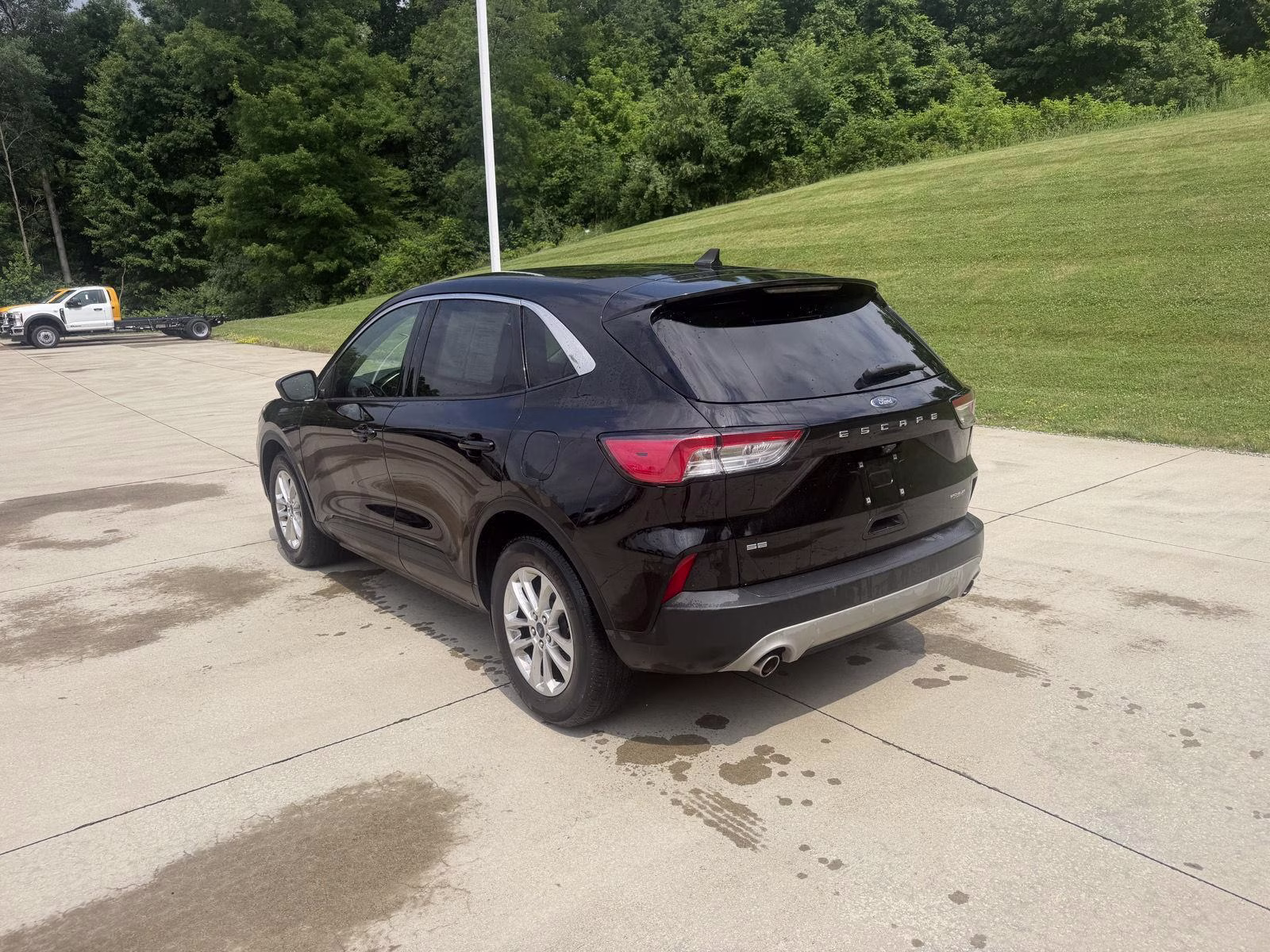 2022 Agate Black Ford Escape SE FWD SUV