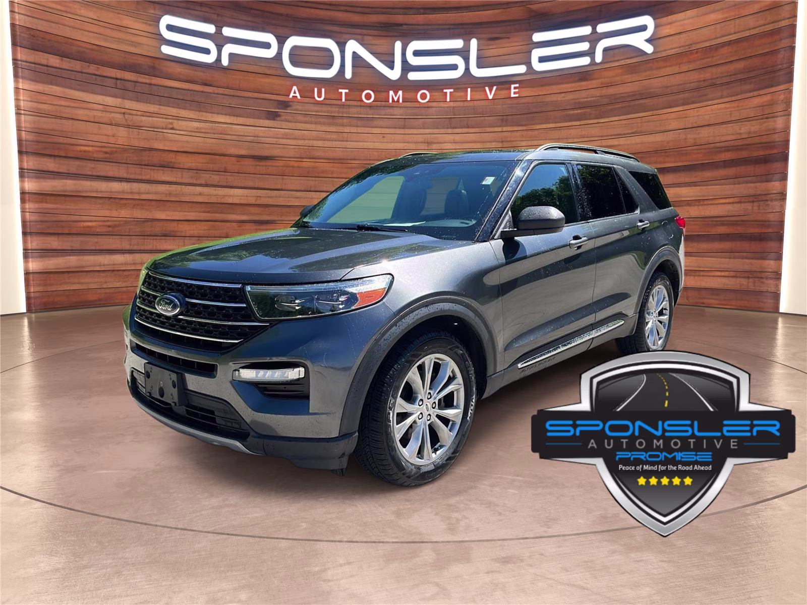 2020 Ford Explorer XLT 4WD's photo