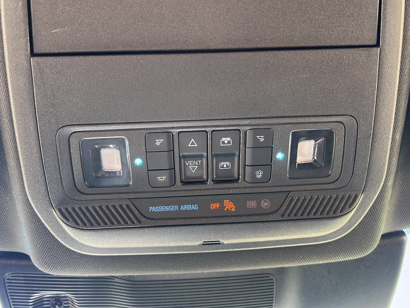 2020 Magnetic Ford Explorer XLT 4X4 SUV