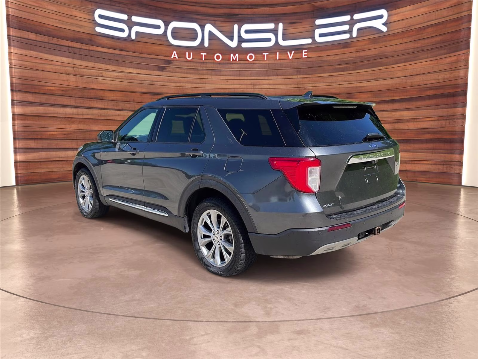 2020 Magnetic Ford Explorer XLT 4X4 SUV
