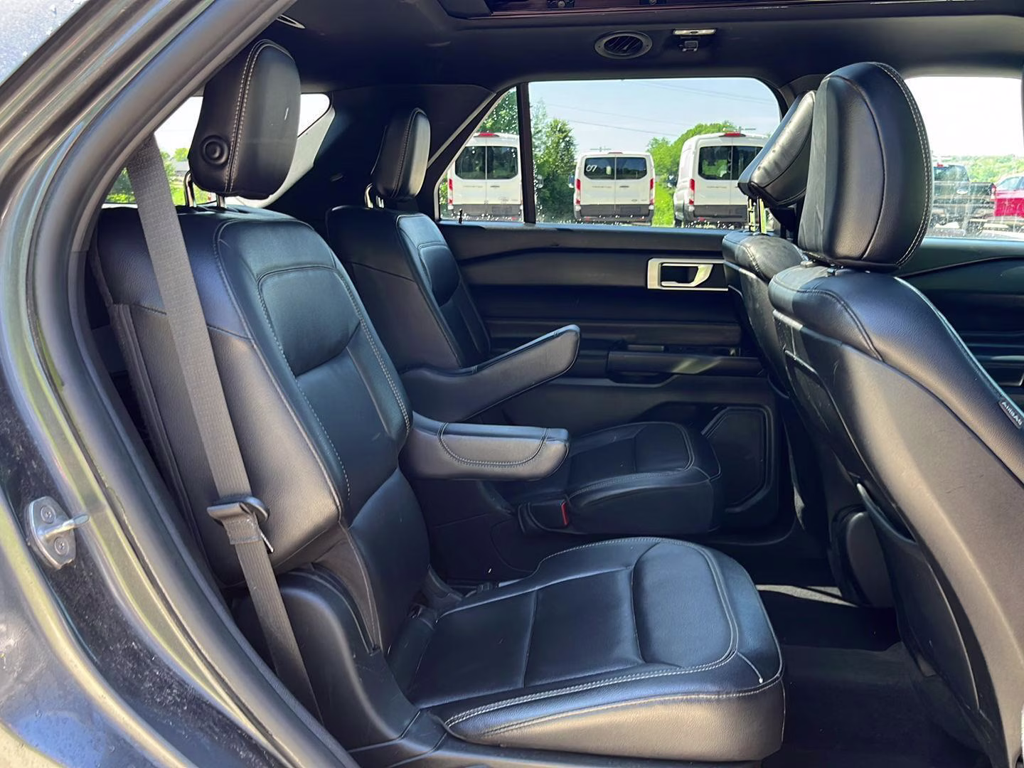 2020 Magnetic Ford Explorer XLT 4X4 SUV