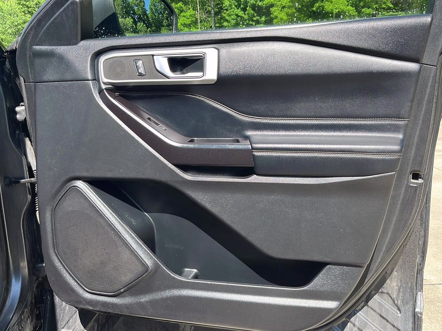 2020 Magnetic Ford Explorer XLT 4X4 SUV