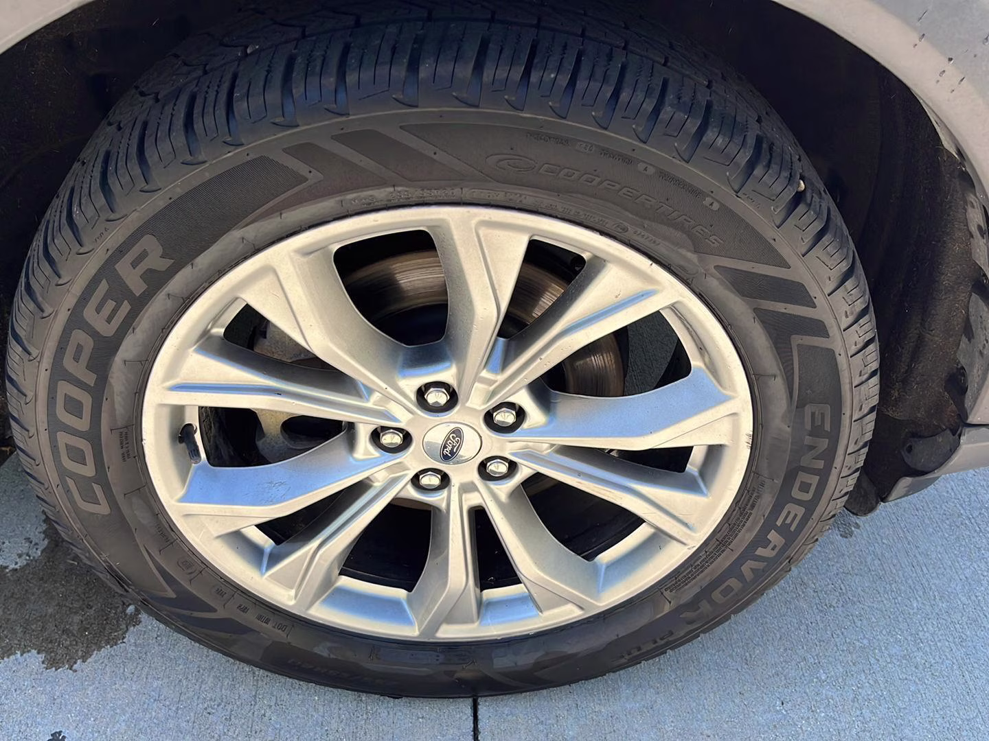 2020 Magnetic Ford Explorer XLT 4X4 SUV