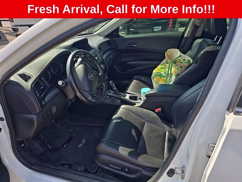 2013 Bellanova White Pearl Acura ILX 2.0L FWD Sedan