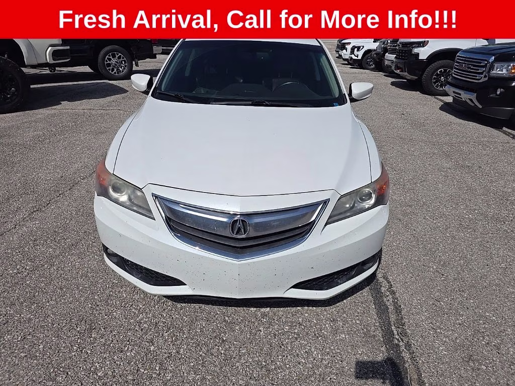 2013 Bellanova White Pearl Acura ILX 2.0L FWD Sedan