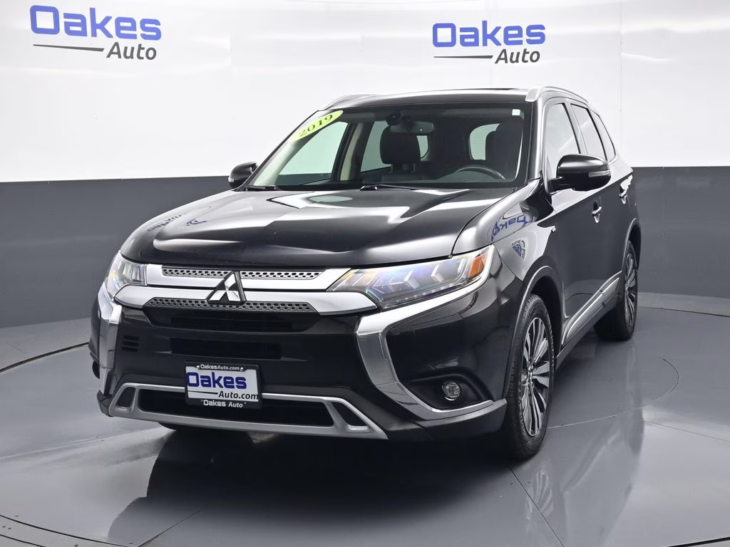 2019 Labrador Black Metallic Mitsubishi Outlander GT 4X4 SUV