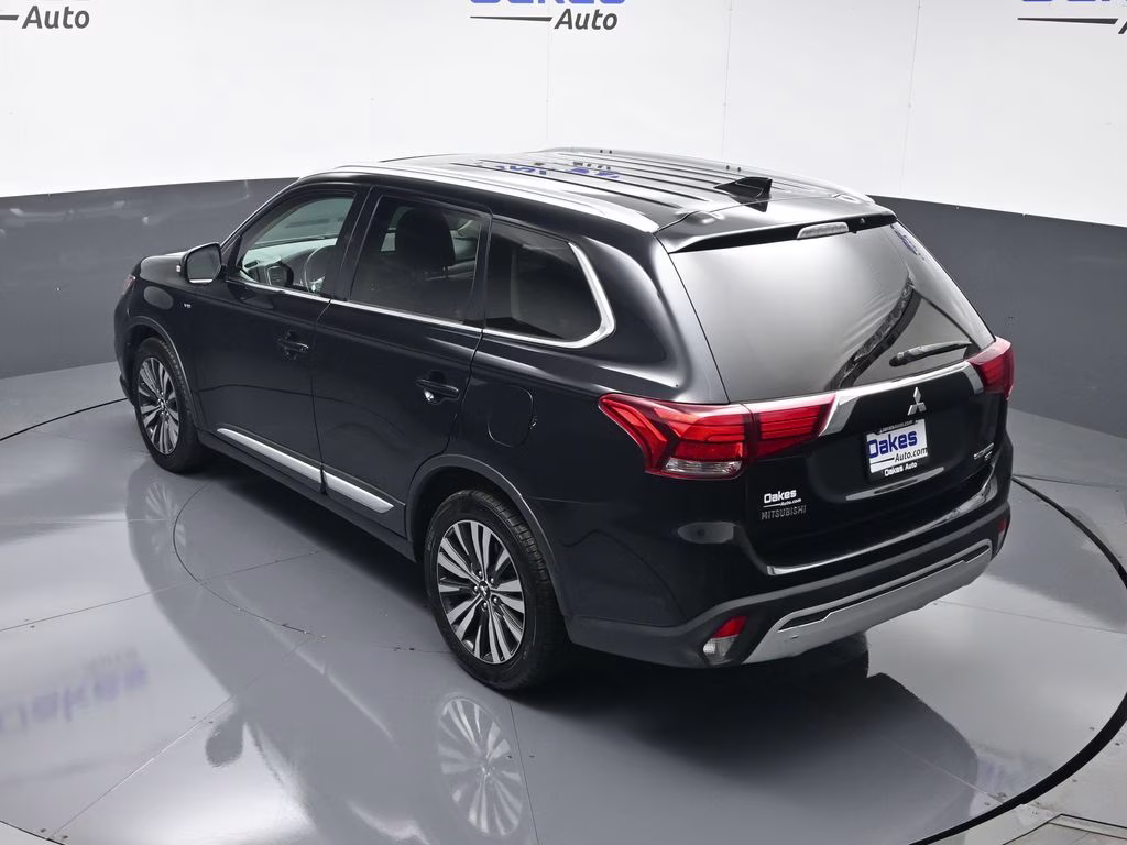2019 Labrador Black Metallic Mitsubishi Outlander GT 4X4 SUV