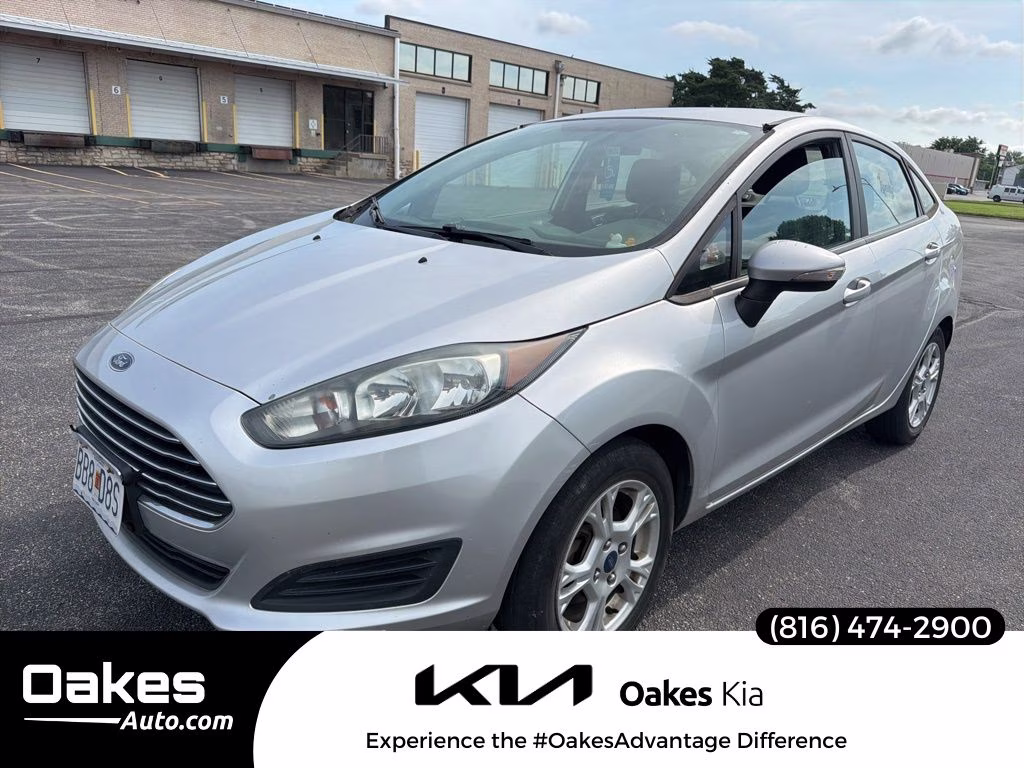 2016 Ford Fiesta SE Sedan's photo