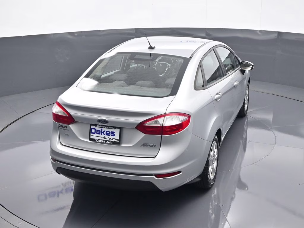 2016 Ingot Silver Ford Fiesta SE FWD Sedan