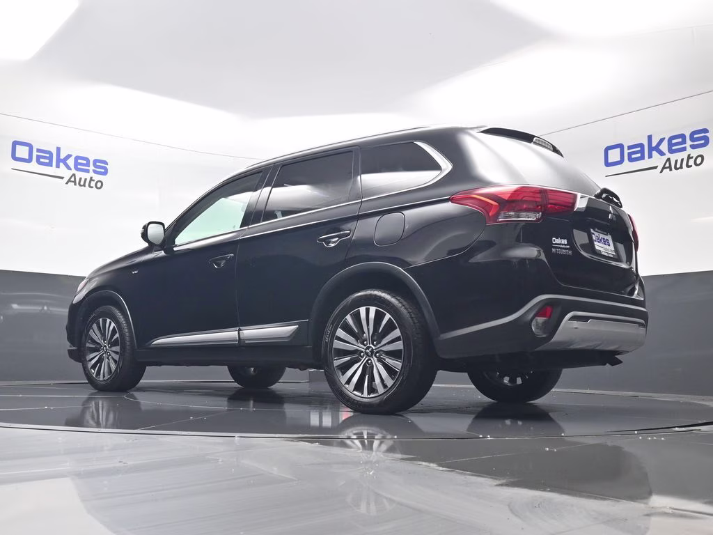 2019 Labrador Black Metallic Mitsubishi Outlander GT 4X4 SUV