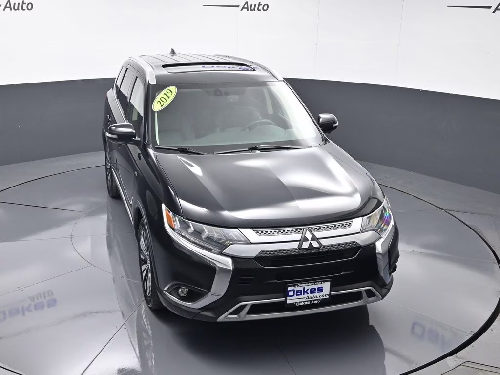 2019 Labrador Black Metallic Mitsubishi Outlander GT 4X4 SUV