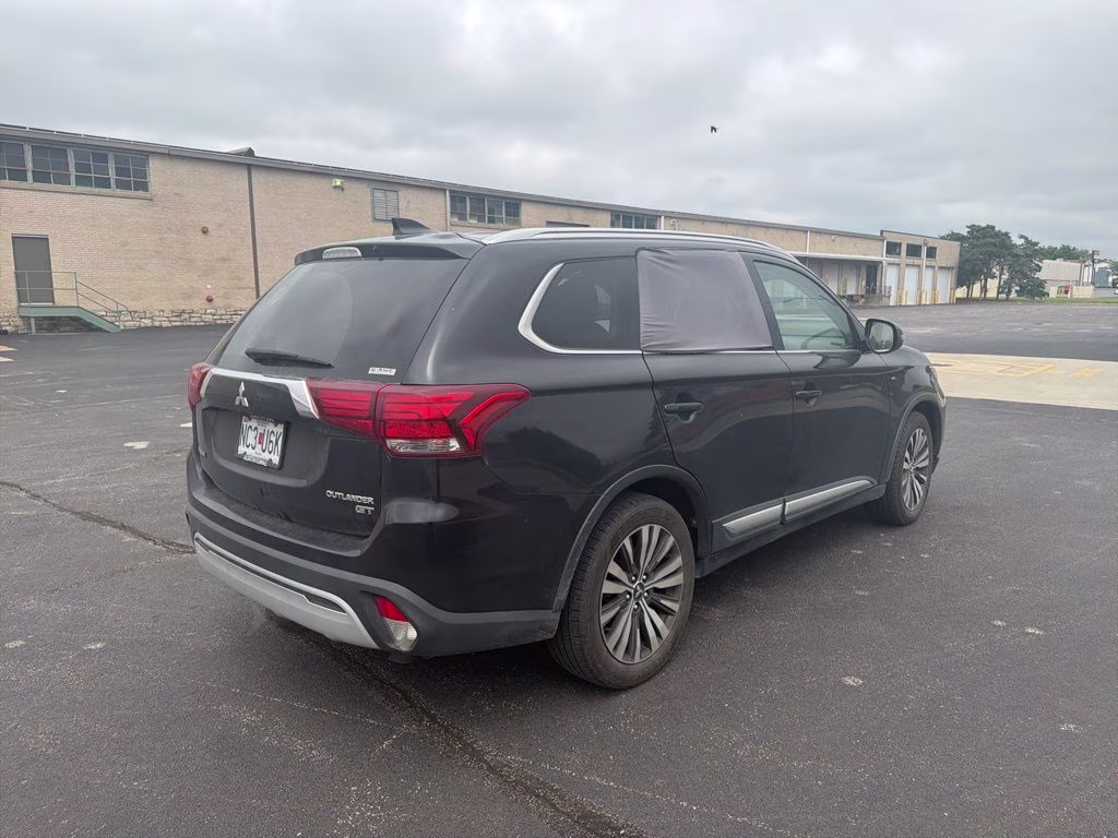 2019 Labrador Black Metallic Mitsubishi Outlander GT 4X4 SUV