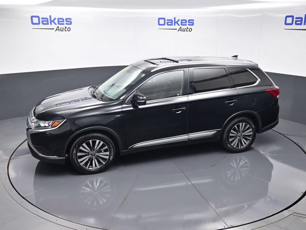 2019 Labrador Black Metallic Mitsubishi Outlander GT 4X4 SUV