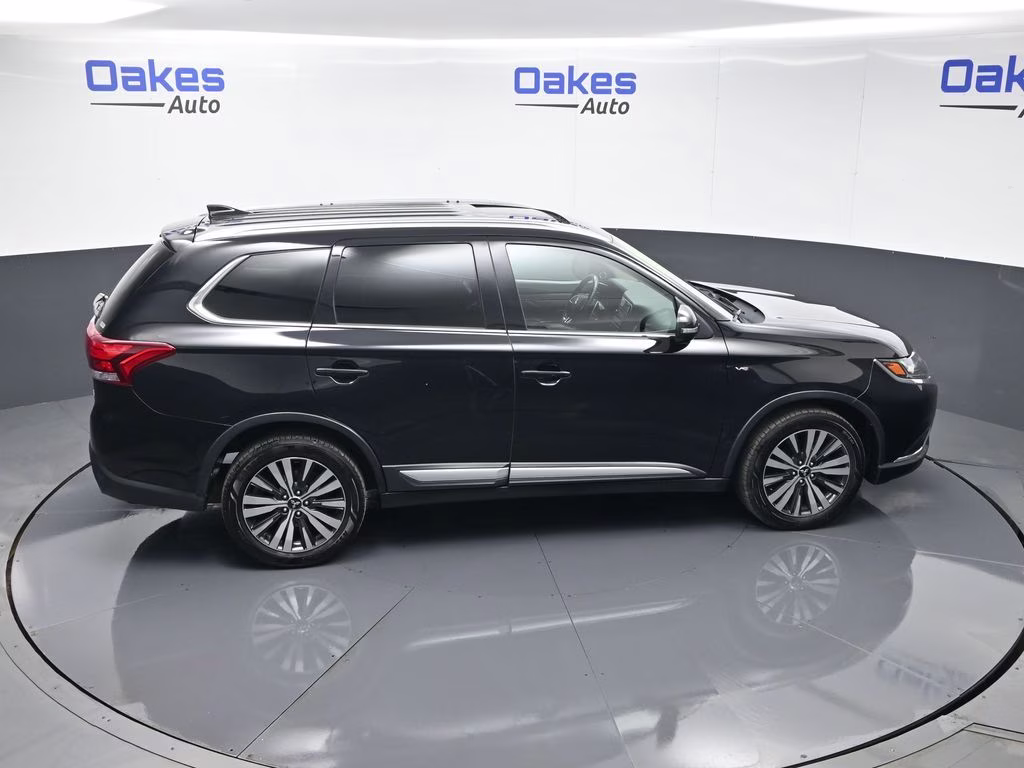 2019 Labrador Black Metallic Mitsubishi Outlander GT 4X4 SUV