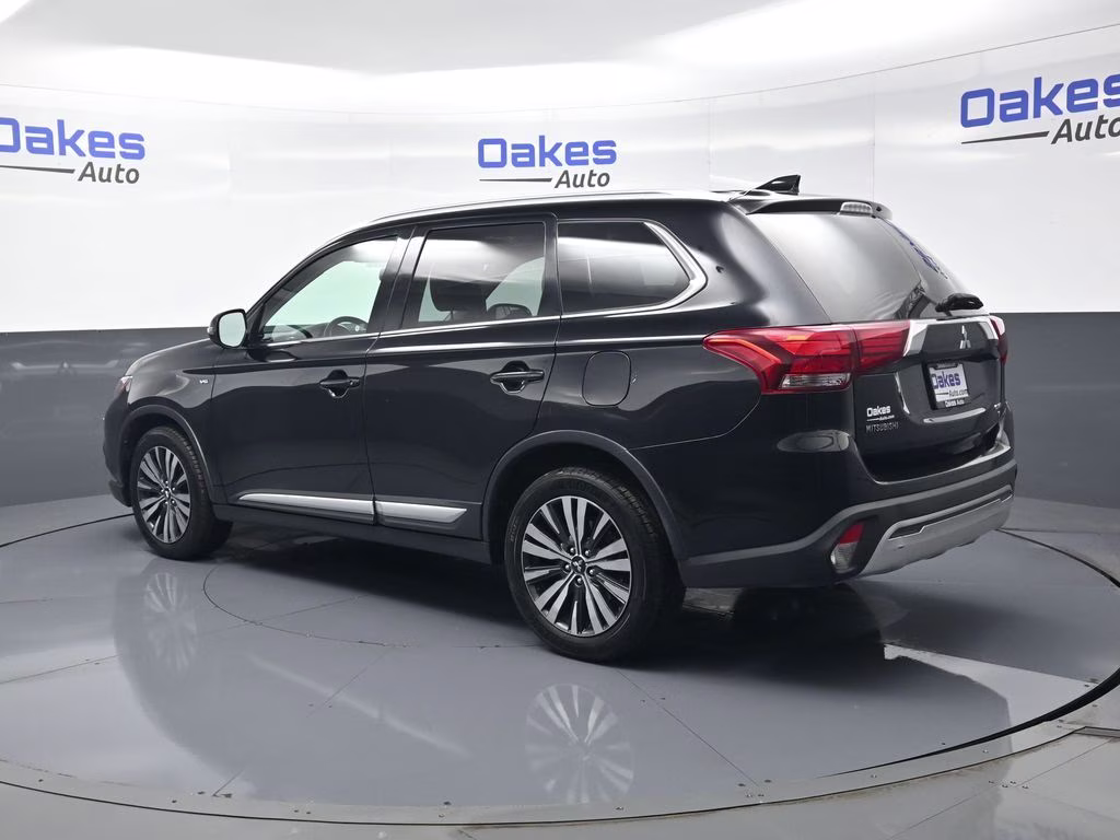 2019 Labrador Black Metallic Mitsubishi Outlander GT 4X4 SUV
