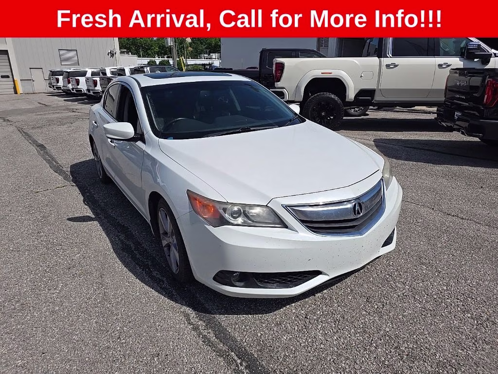 2013 Bellanova White Pearl Acura ILX 2.0L FWD Sedan