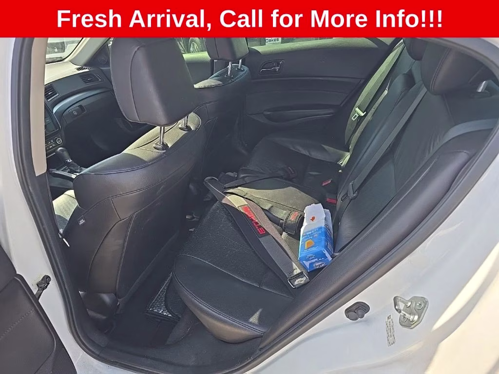 2013 Bellanova White Pearl Acura ILX 2.0L FWD Sedan