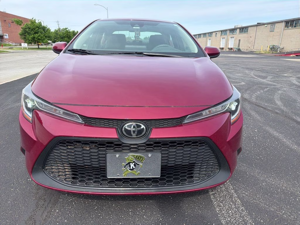 Used 2022 Toyota Corolla LE with VIN 5YFEPMAE4NP360579 for sale in Kansas City