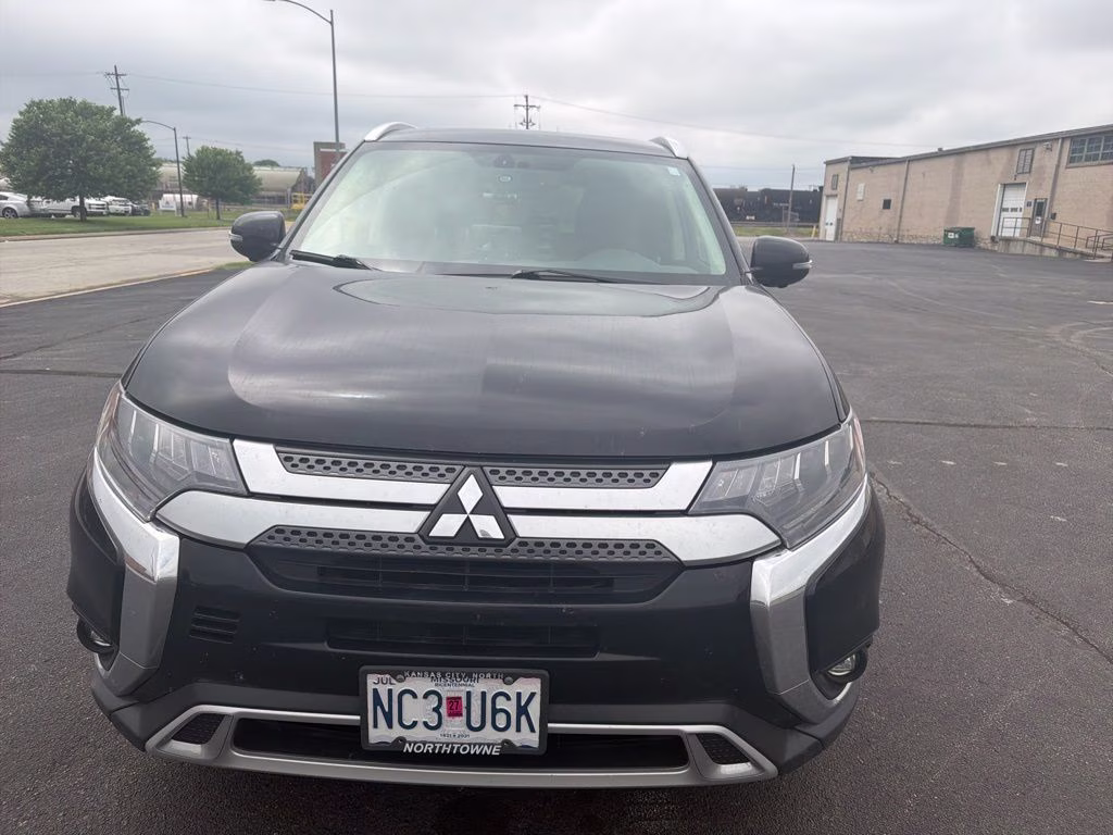 2019 Labrador Black Metallic Mitsubishi Outlander GT 4X4 SUV