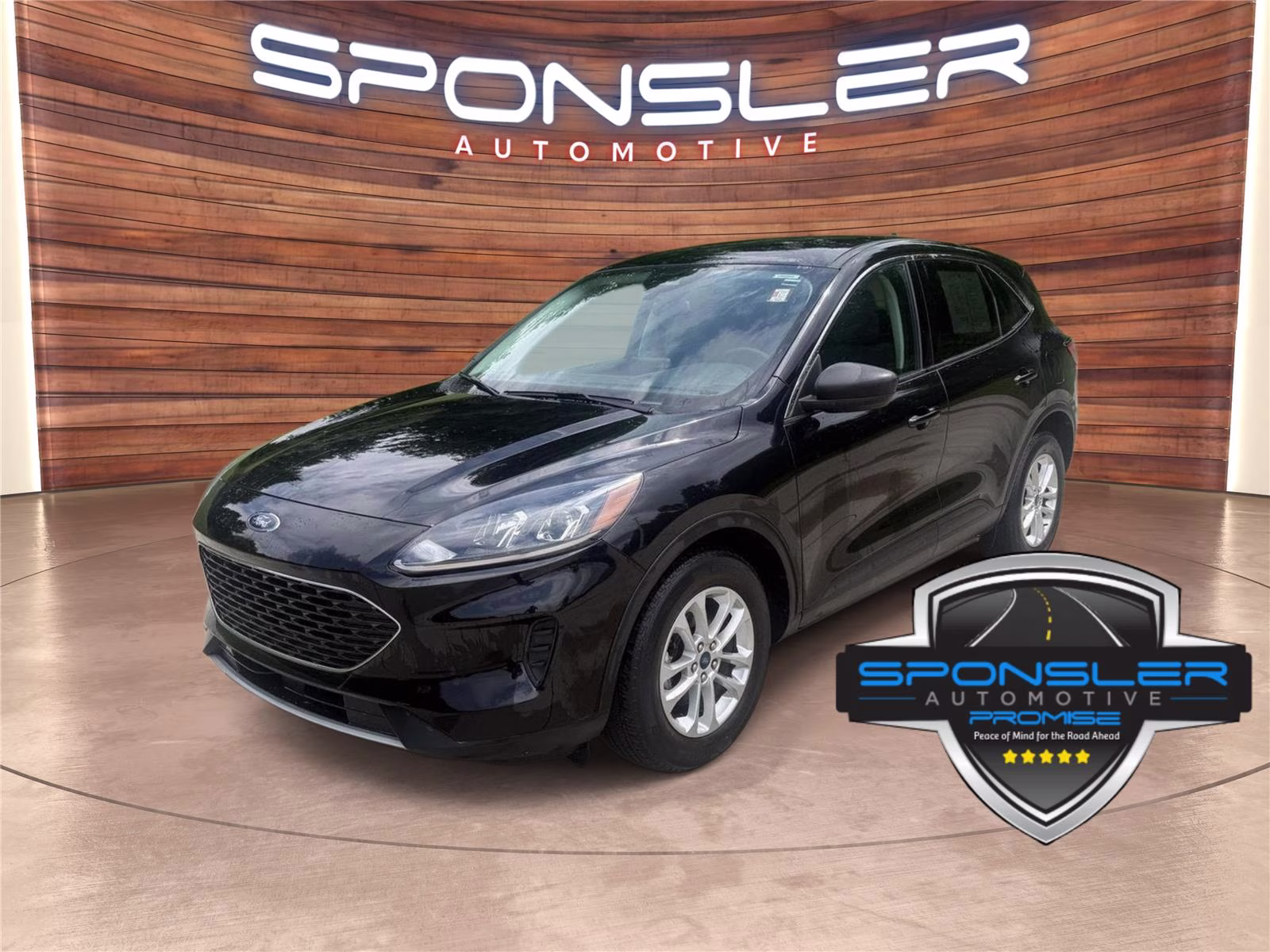 2022 Agate Black Ford Escape SE FWD SUV